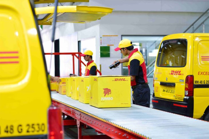 DHL-shipments-on-belt